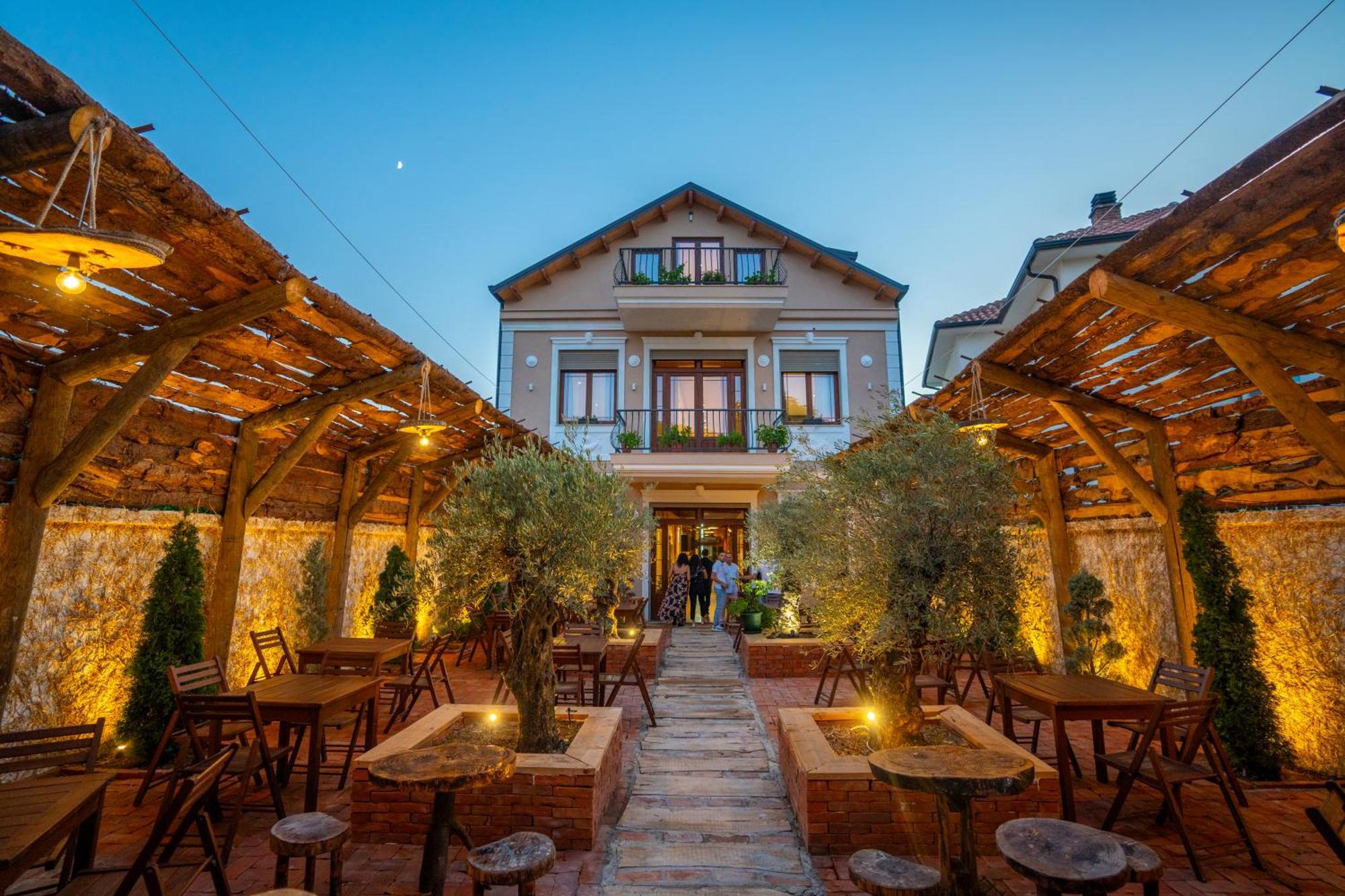 Gjuhadoli Hotel Restaurant Шкодер Экстерьер фото